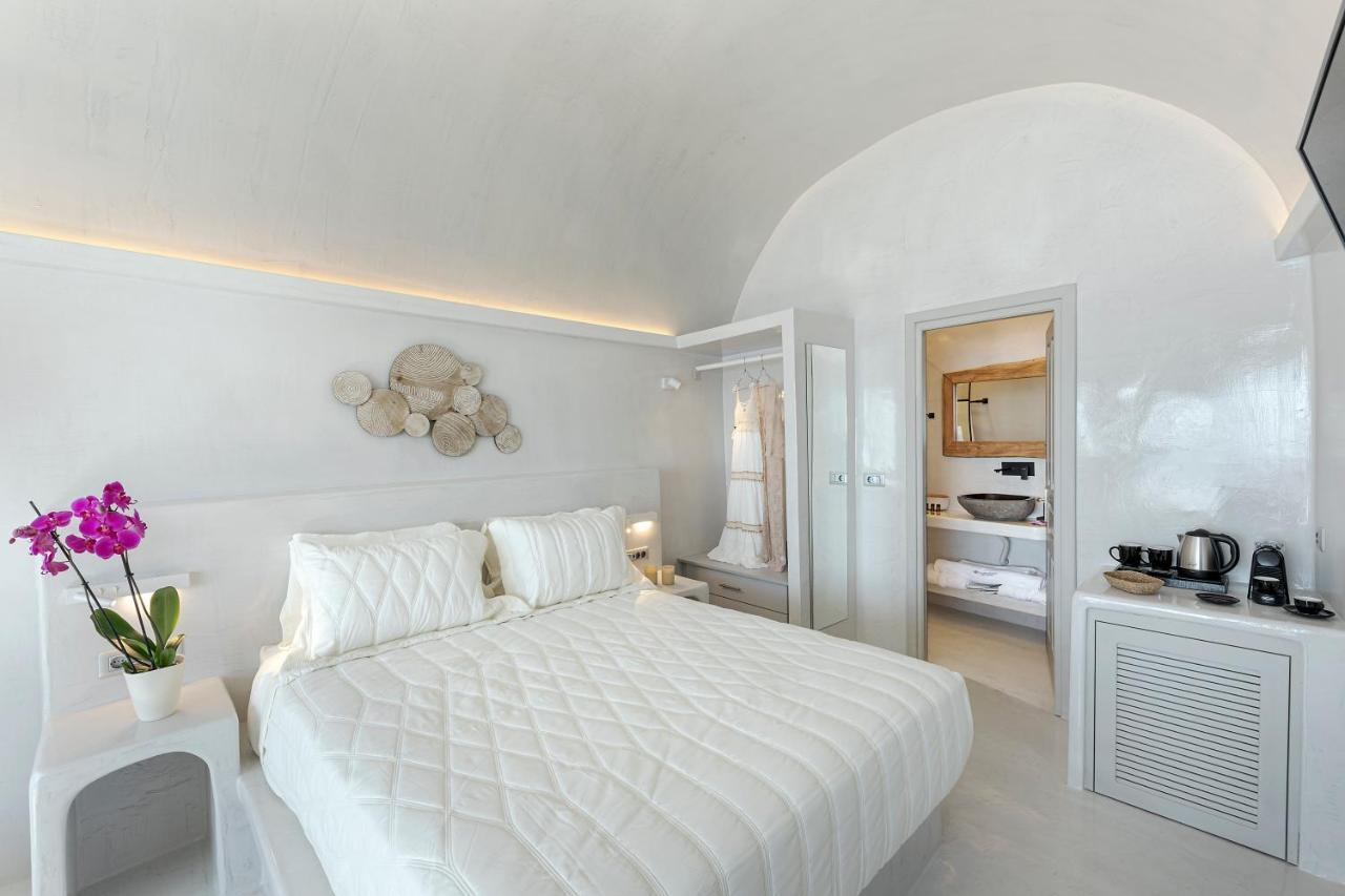 Kaleidoscope Imerovigli Suites Bagian luar foto