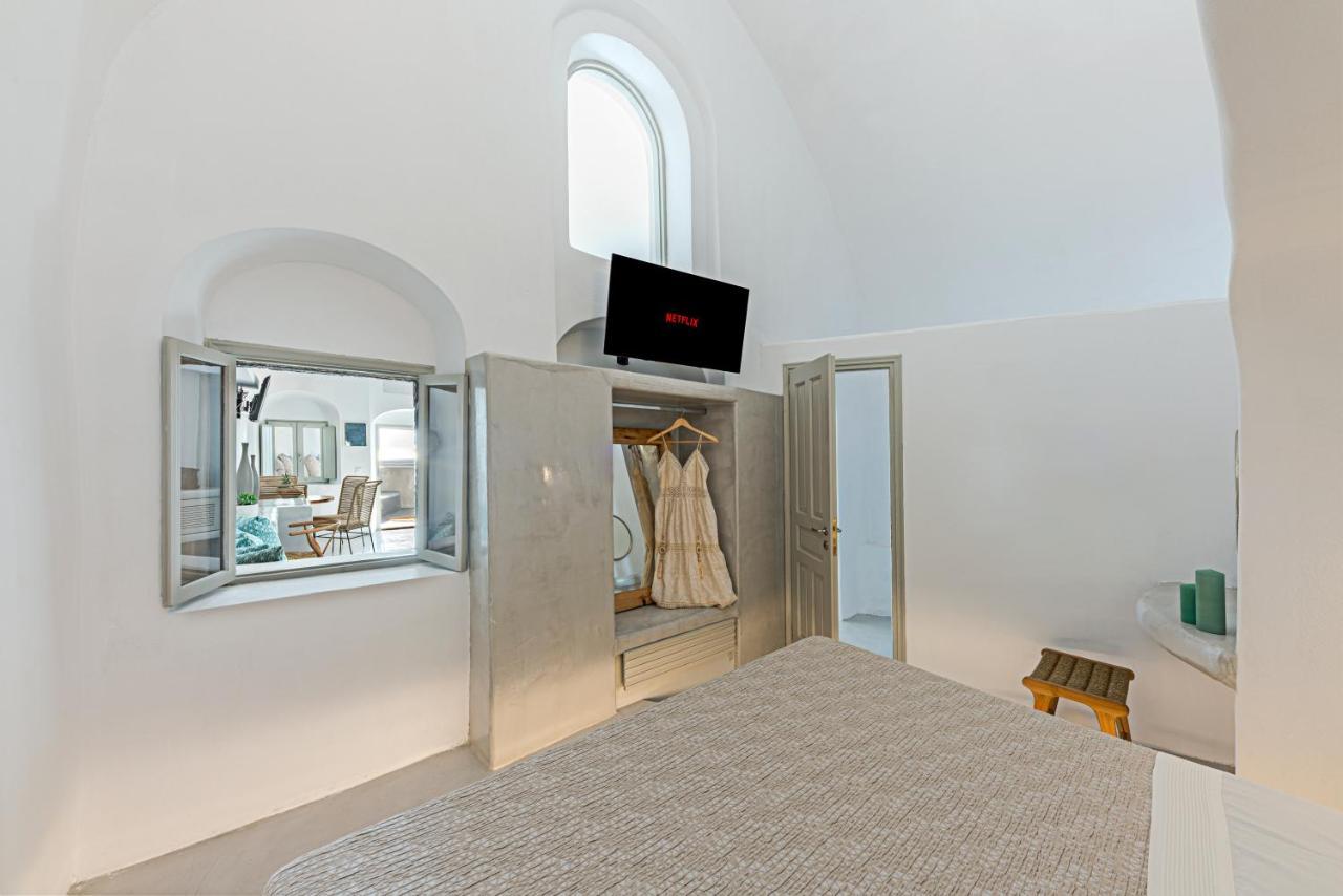 Kaleidoscope Imerovigli Suites Bagian luar foto